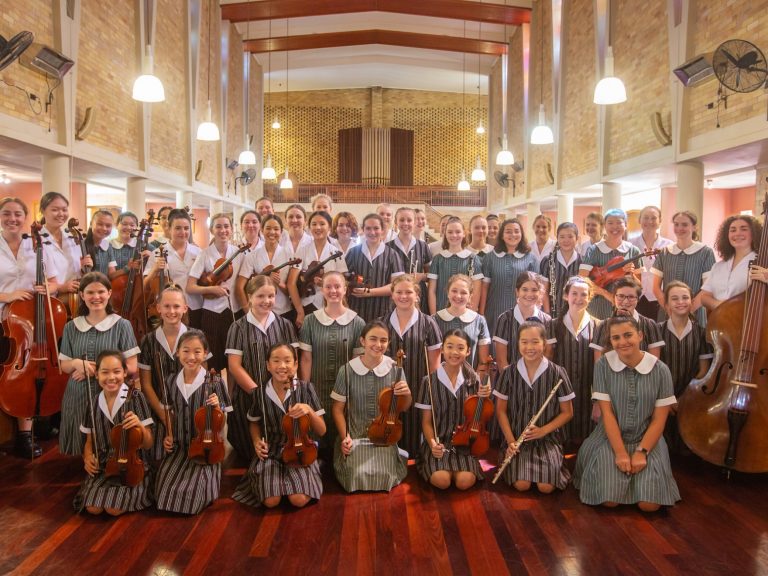 Santa Sabina European Music Tour